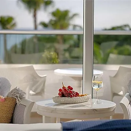 فندق Grecian Sands 4*