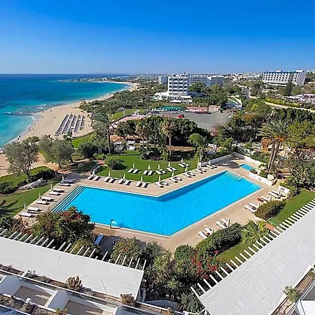 Grecian Sands أيا نابا