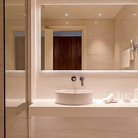 فندق Grecian Sands 4*