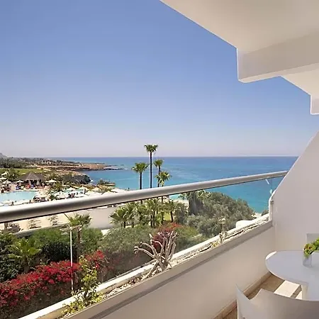 Grecian Sands فندق 4*